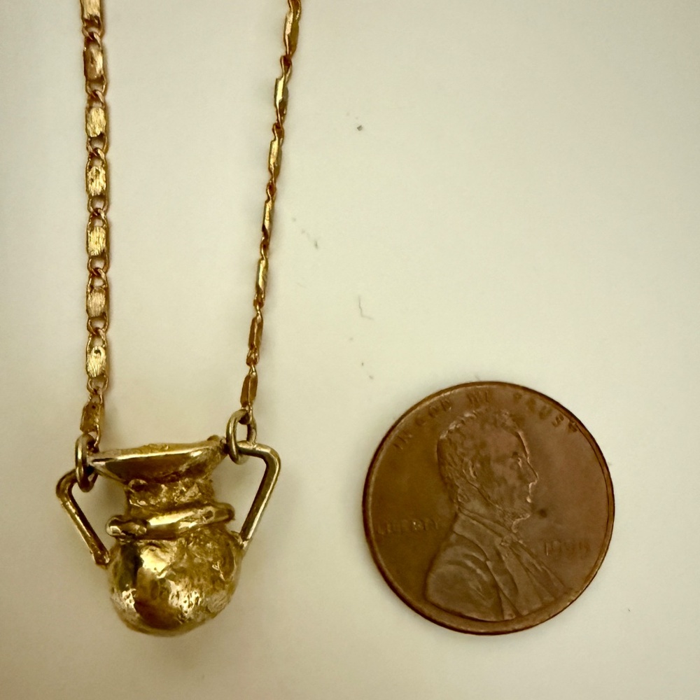 Heron and Lamb phaedra charm- 14 K Gold plated - Picture 2 of 4